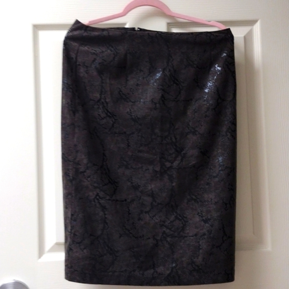 Size 10 Jonathan Martin Snake Skin Skirt